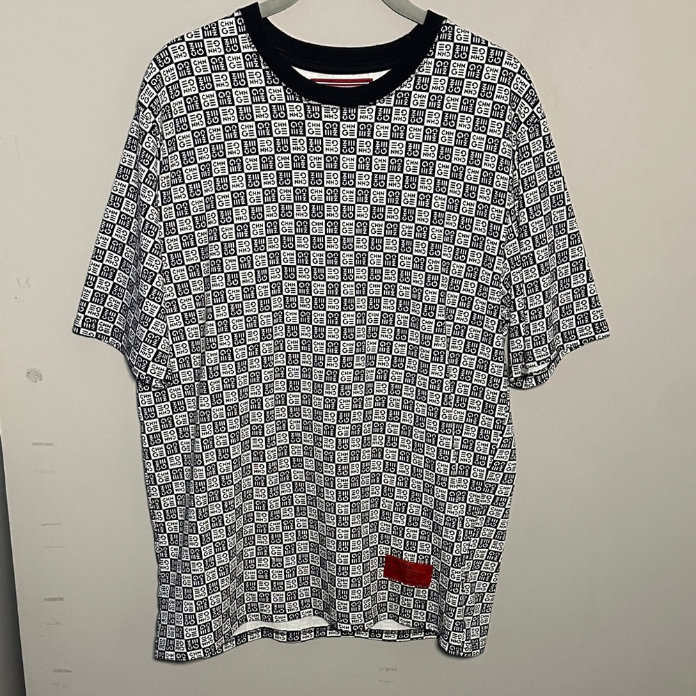 CHNGE Black and White all over print Graphic Tee